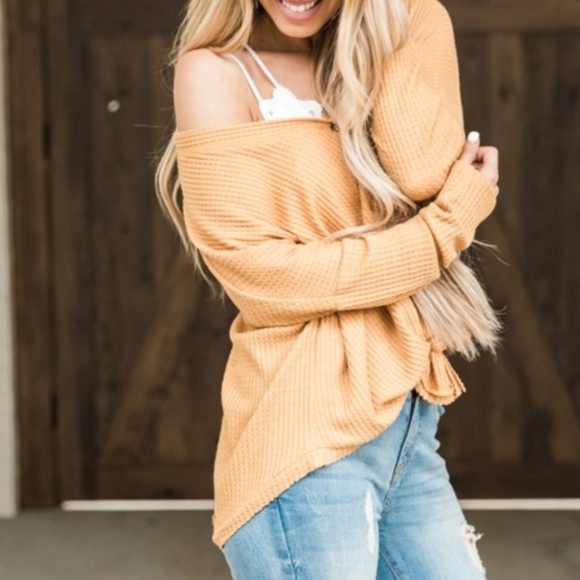 015 Cozy button down Front Tie Top - Picture 4 of 5